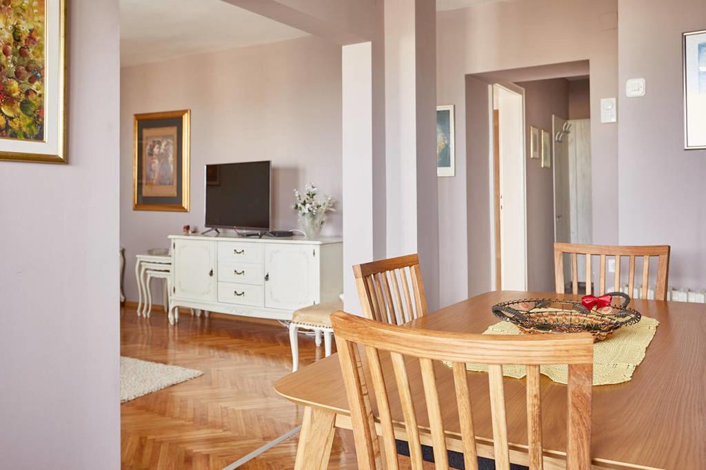 Spacious Modern Apartment In Peaceful Neighborhood Skopje Exteriör bild